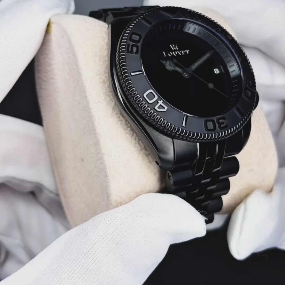 Louvet full black watch showcase of the perfect craftmanship and sleek looking